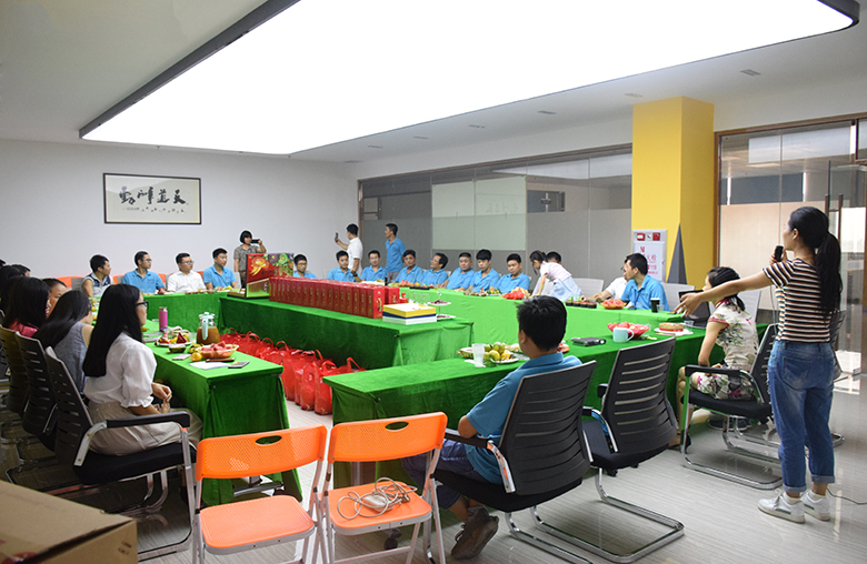 情暖中秋，愛在銳天！—2018銳天中秋節(jié)感恩活動